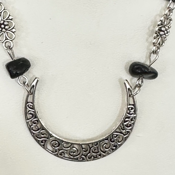 Silver Tone Crescent Moon Filigree Necklace w/Black Onyx Crystal/Stone Chips - Picture 13 of 15